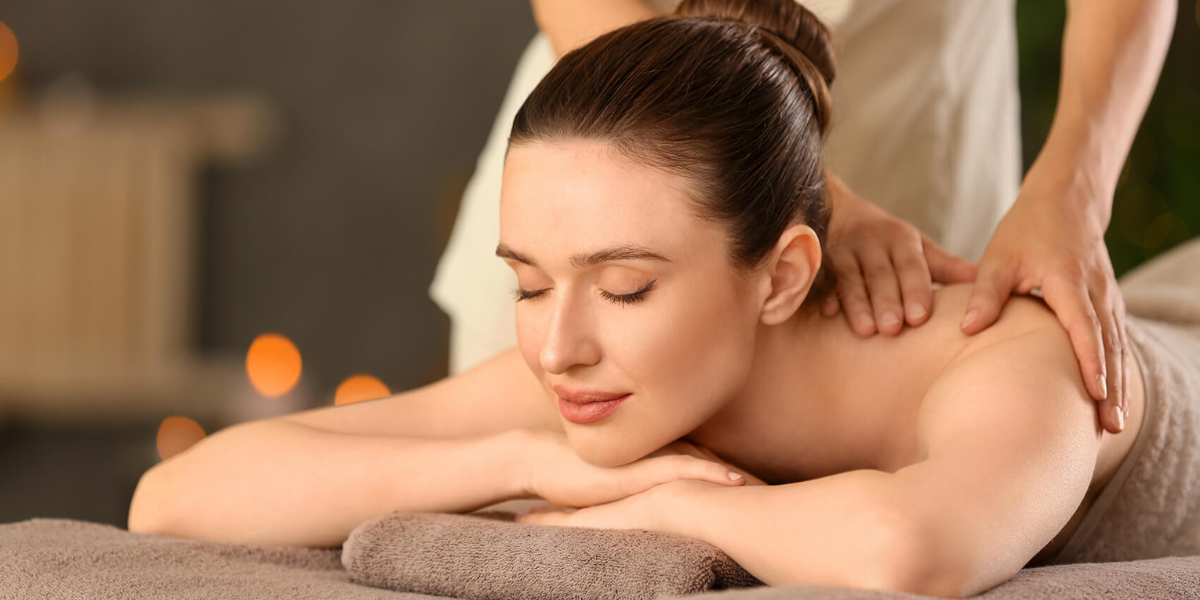 Pamper Yourself With Rejuvenating Body Massage Powai