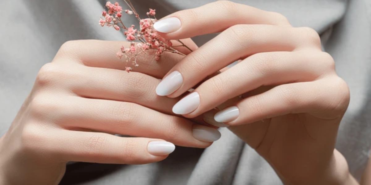 Clean Beauty Manicures At A Trendy Beauty Salon In Mumbai